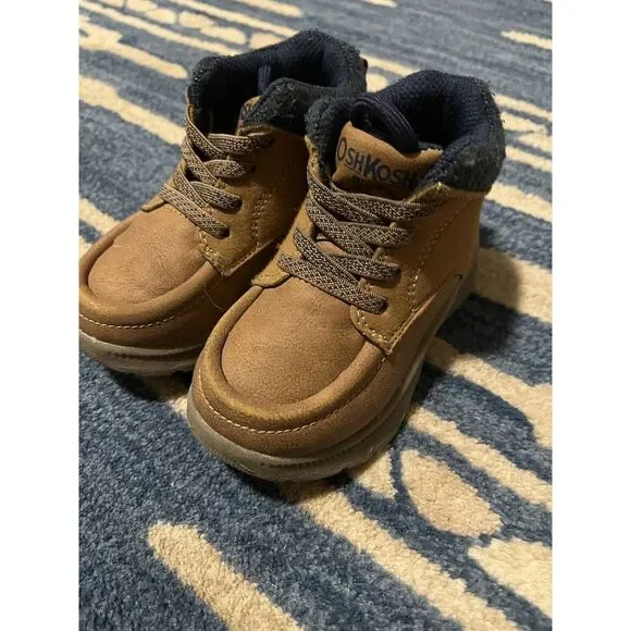 OshKosh B'gosh Toddler Boy's Pull-On Doom Hiker Boots CL8 Brown Size 6M - Picture 3 of 7